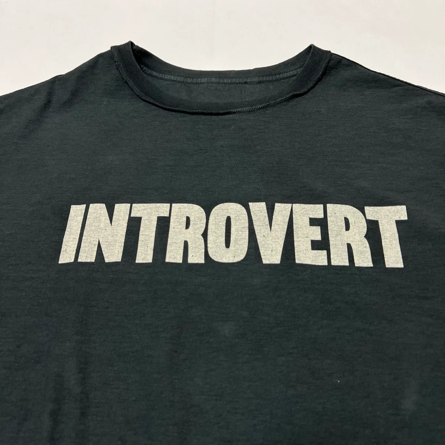GALLERY DEPT. INTRO EXTRO REVERSIBLE TEE ATK series Reversible slogan TEE Washed black S-XL Ready-made garments Asso special dyed The bones are obviously whitened Rewashed water treatment The printing has an obvious distressed feel The VINTAGE effect is full Original cylindrical fabric Loose version The printing is washed and distressed